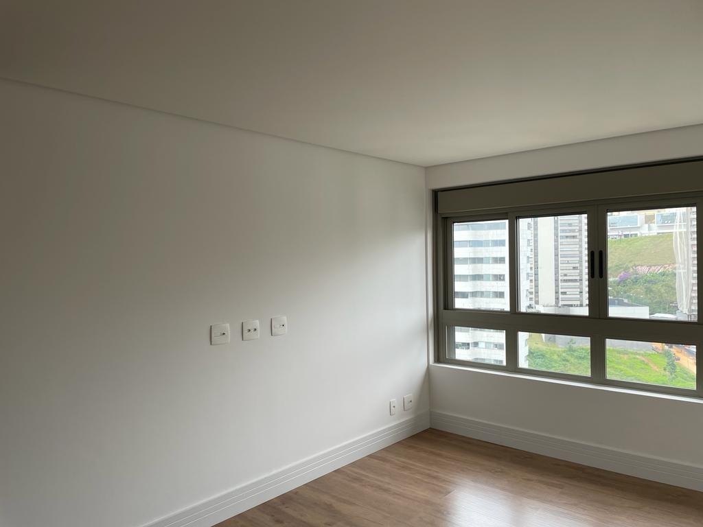 Cobertura à venda com 4 quartos, 302m² - Foto 2