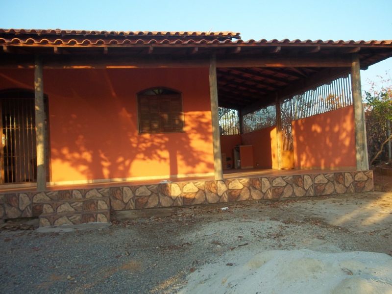 Casa à venda com 3 quartos, 130m² - Foto 2