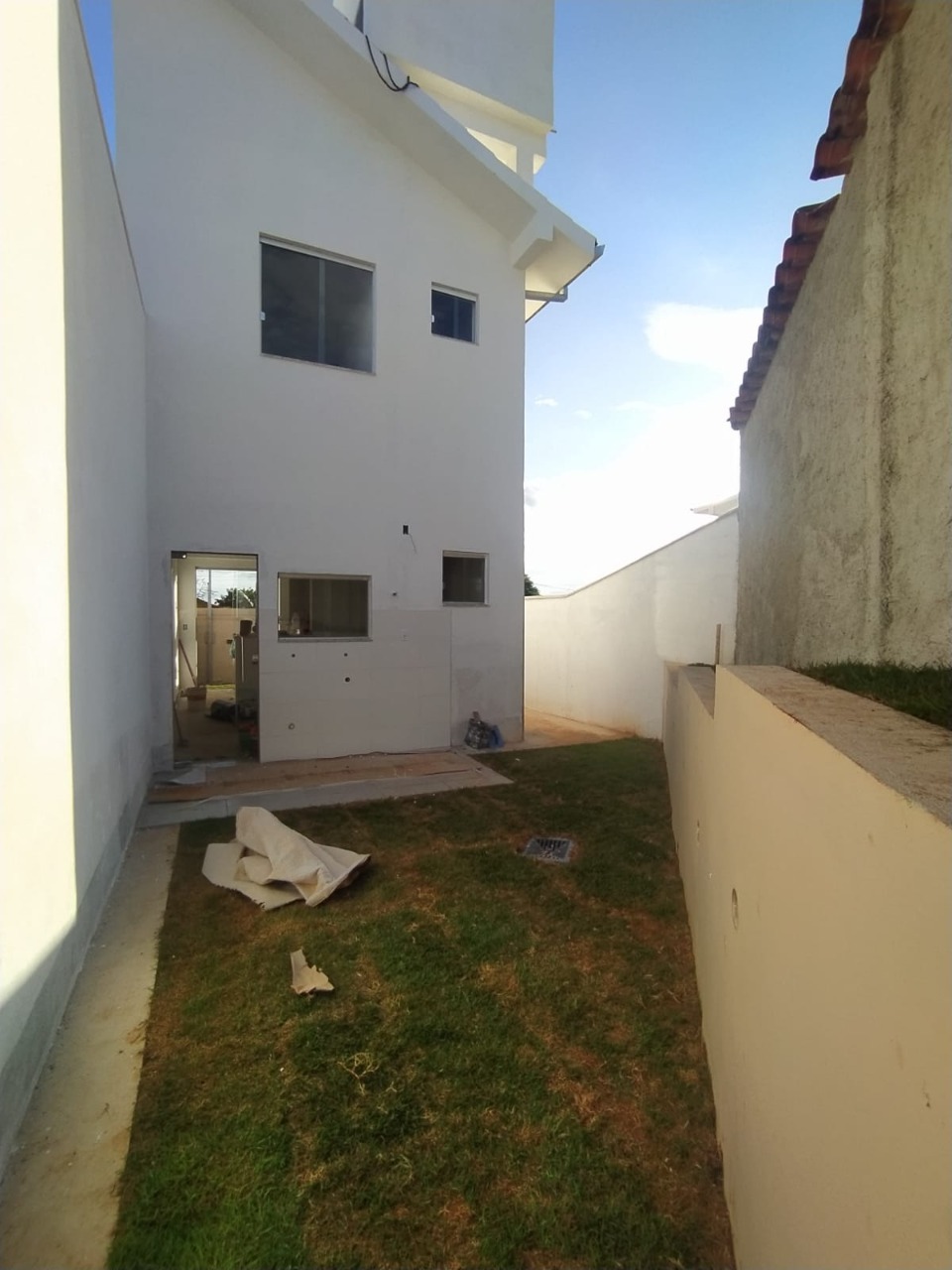 Casa à venda com 2 quartos, 60m² - Foto 11