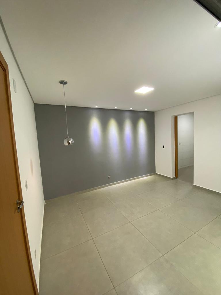 Apartamento à venda com 2 quartos, 68m² - Foto 3