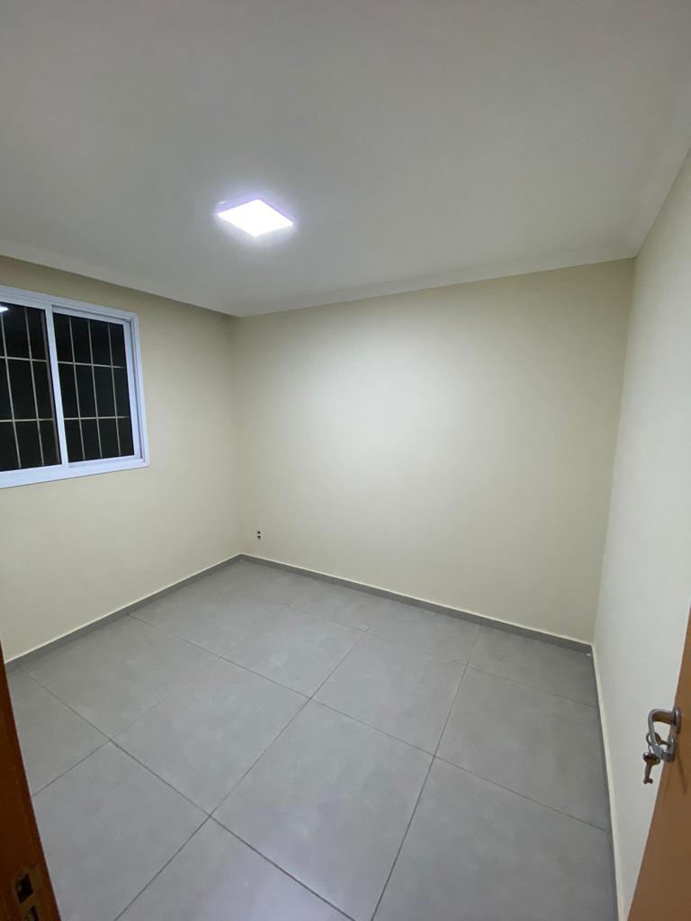 Apartamento à venda com 2 quartos, 68m² - Foto 4