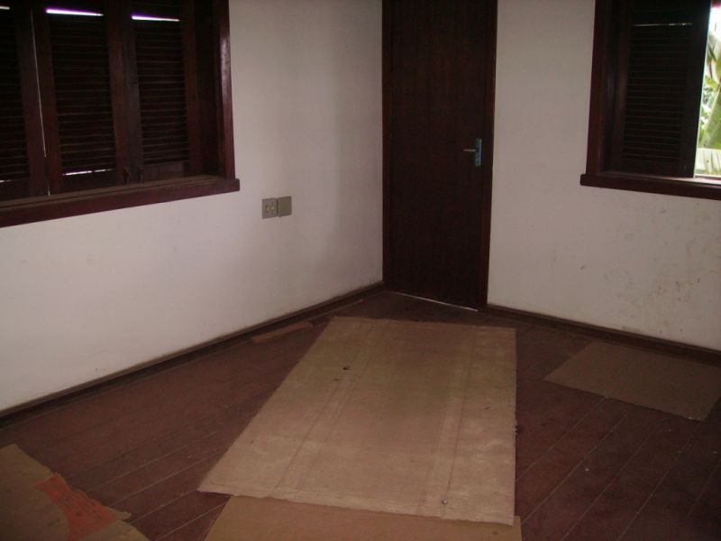 Casa à venda com 4 quartos, 370m² - Foto 1