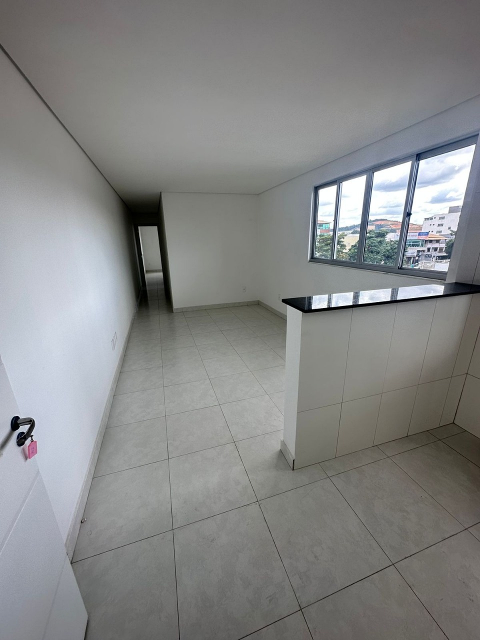 Apartamento à venda com 2 quartos, 61m² - Foto 4