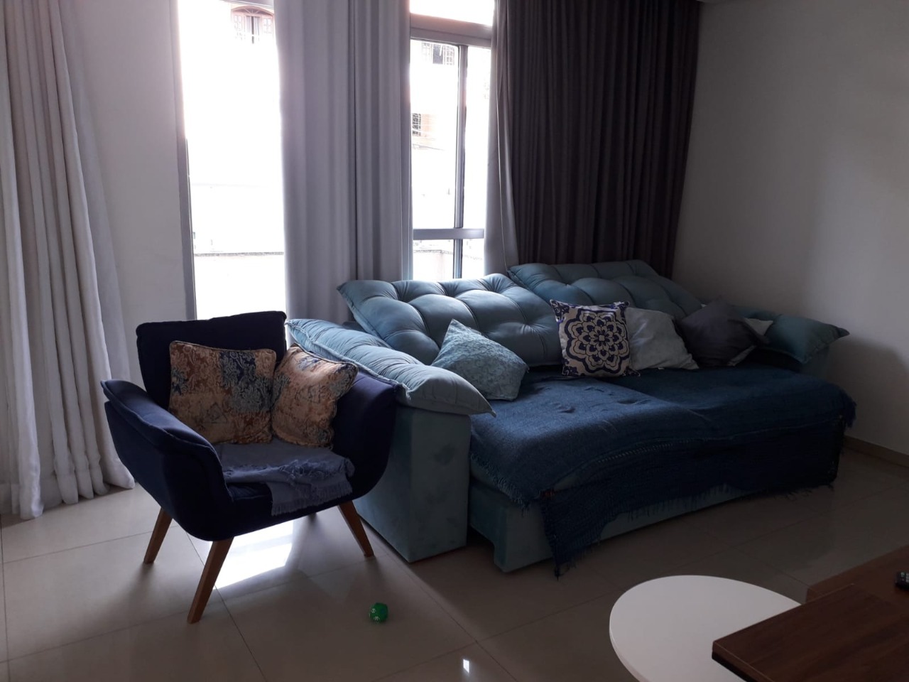 Apartamento à venda com 3 quartos, 107m² - Foto 1