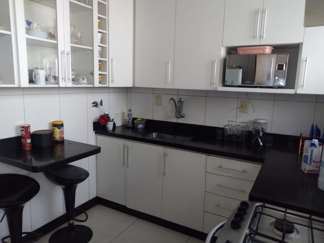 Apartamento à venda com 3 quartos, 95m² - Foto 13