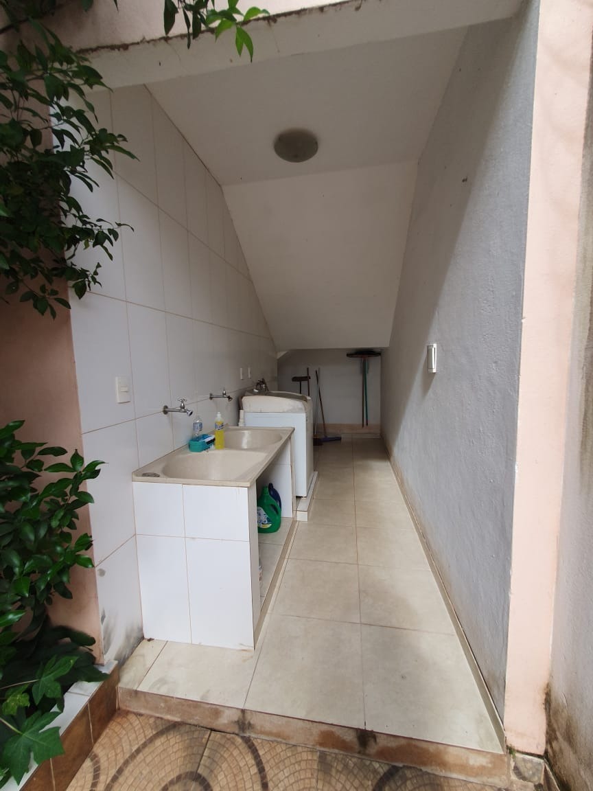 Casa à venda com 4 quartos, 120m² - Foto 5