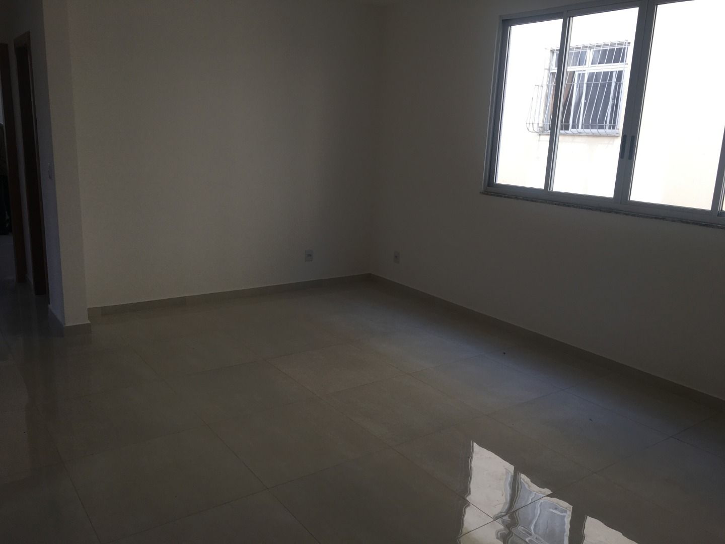 Apartamento à venda com 3 quartos, 75m² - Foto 3