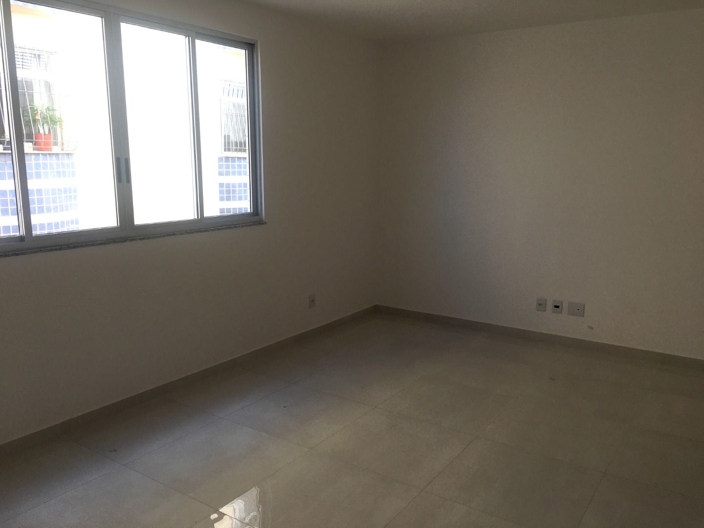 Apartamento à venda com 3 quartos, 75m² - Foto 6