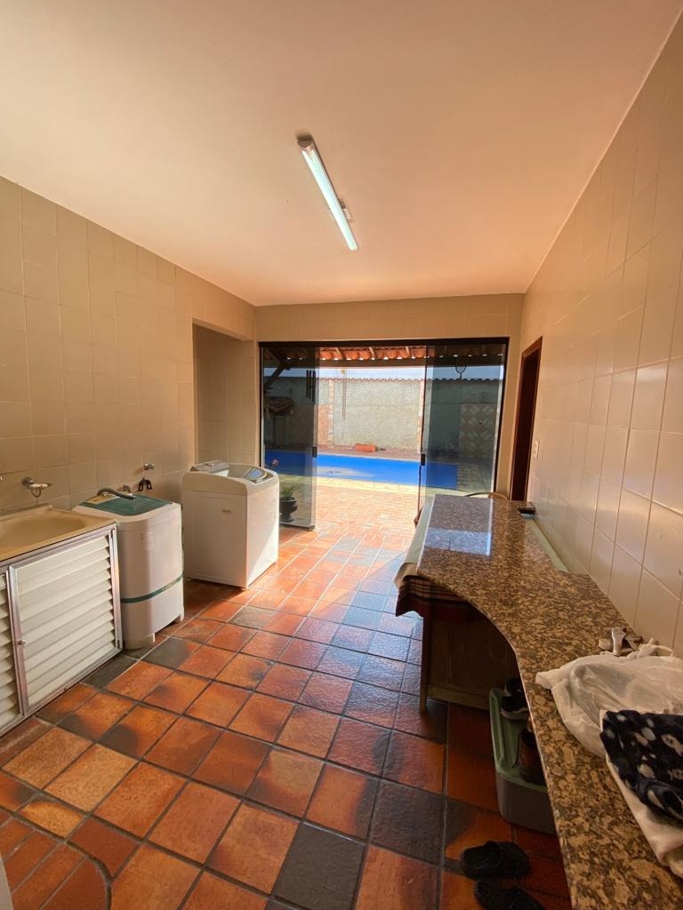 Casa à venda com 5 quartos, 370m² - Foto 13