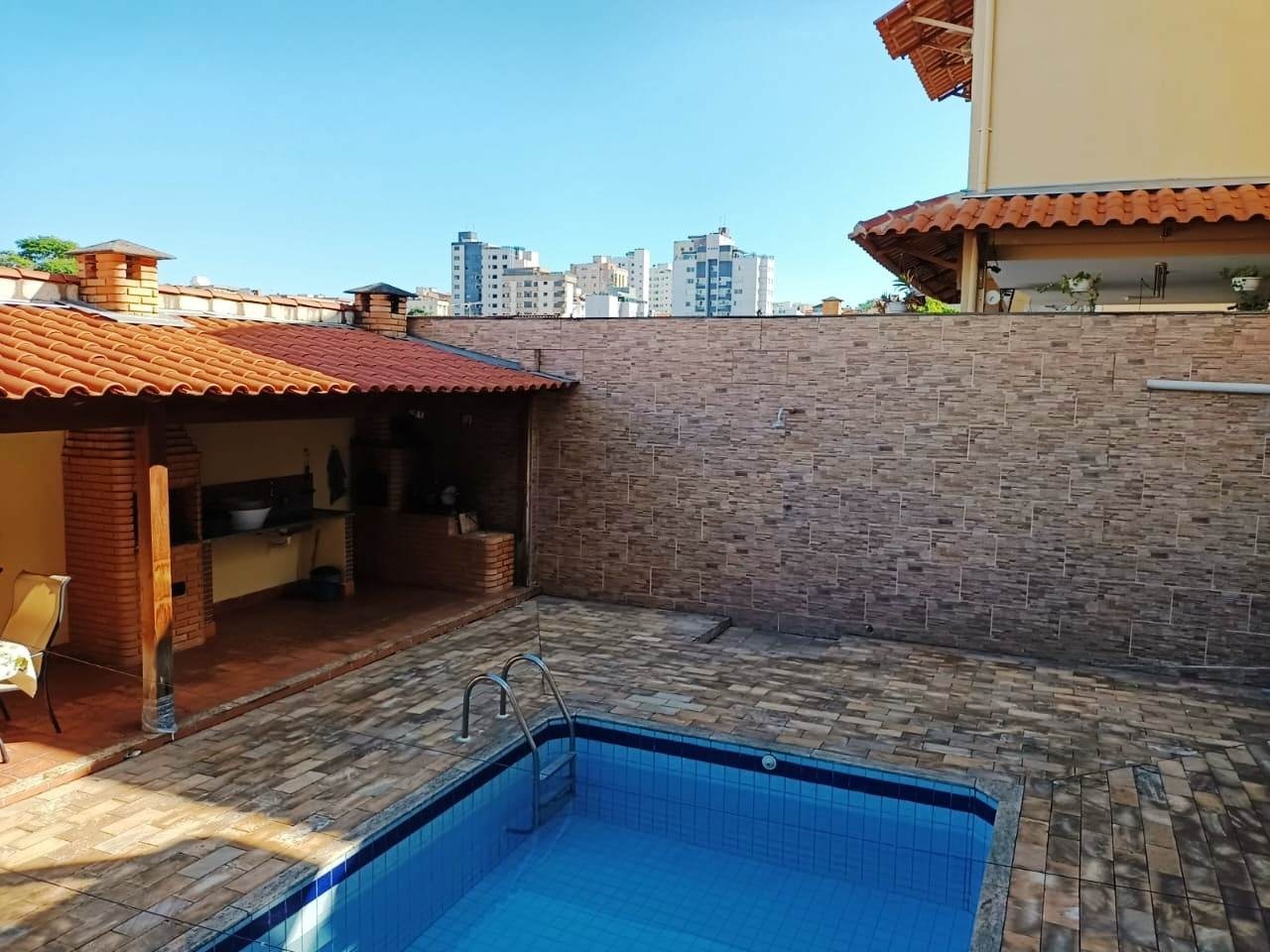 Casa à venda com 4 quartos, 333m² - Foto 23