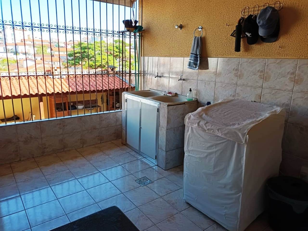 Casa à venda com 4 quartos, 333m² - Foto 18