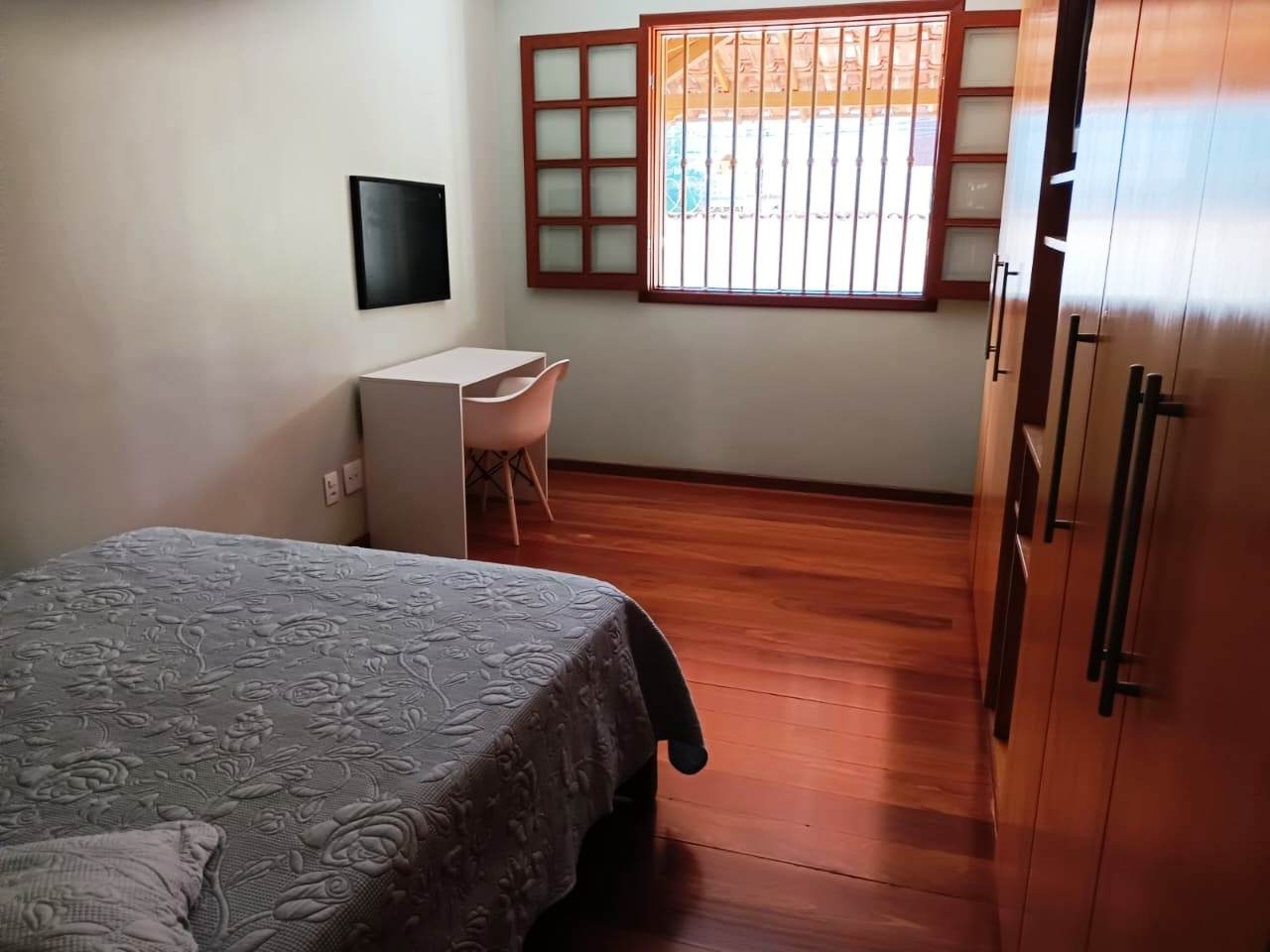 Casa à venda com 4 quartos, 333m² - Foto 6