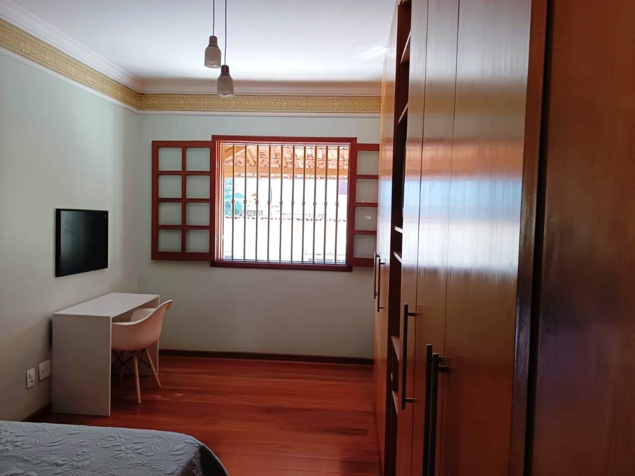 Casa à venda com 4 quartos, 333m² - Foto 9