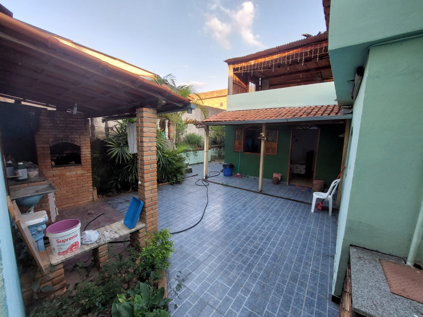 Casa à venda com 3 quartos, 360m² - Foto 2