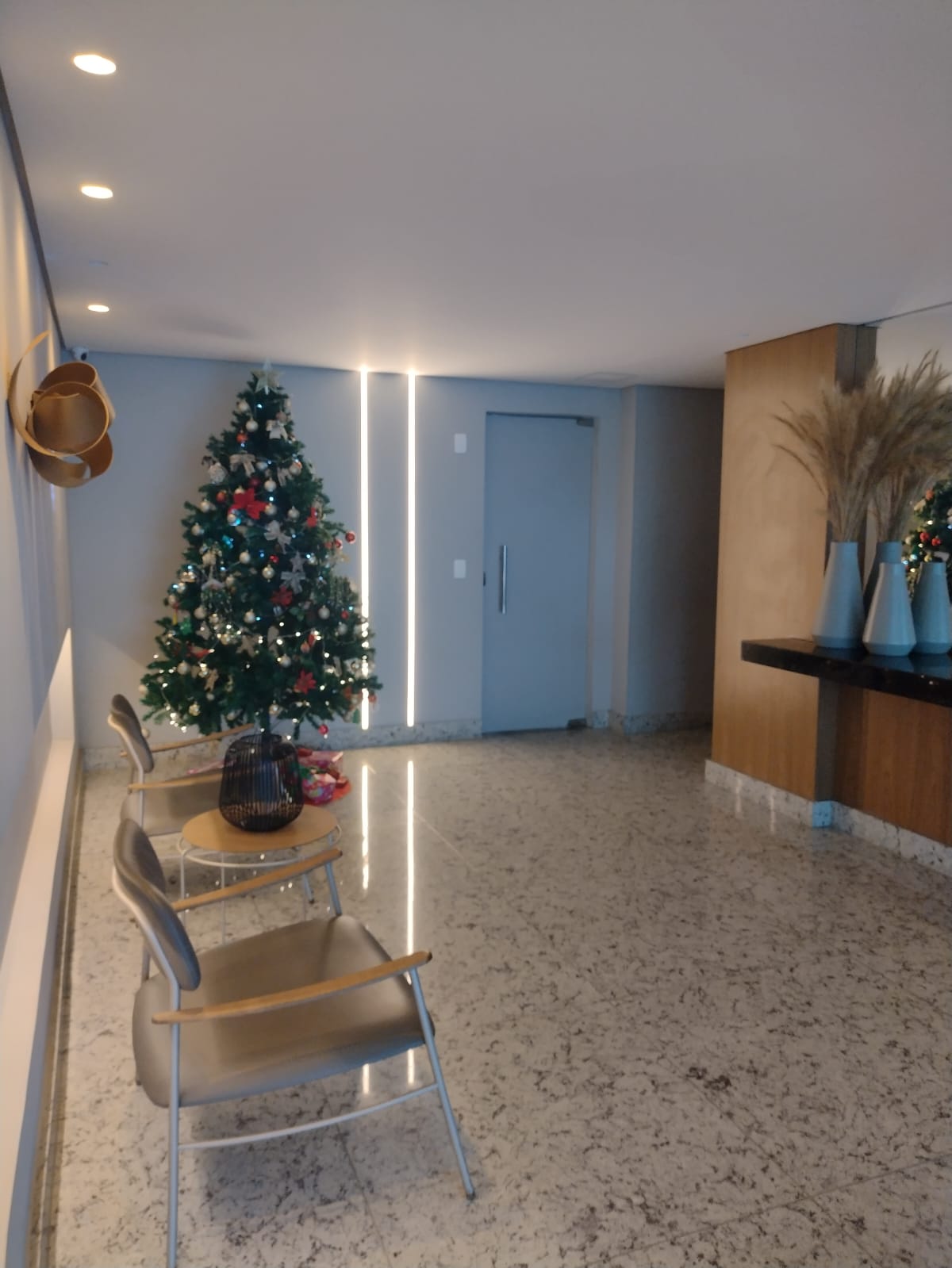 Apartamento para alugar com 3 quartos, 80m² - Foto 2