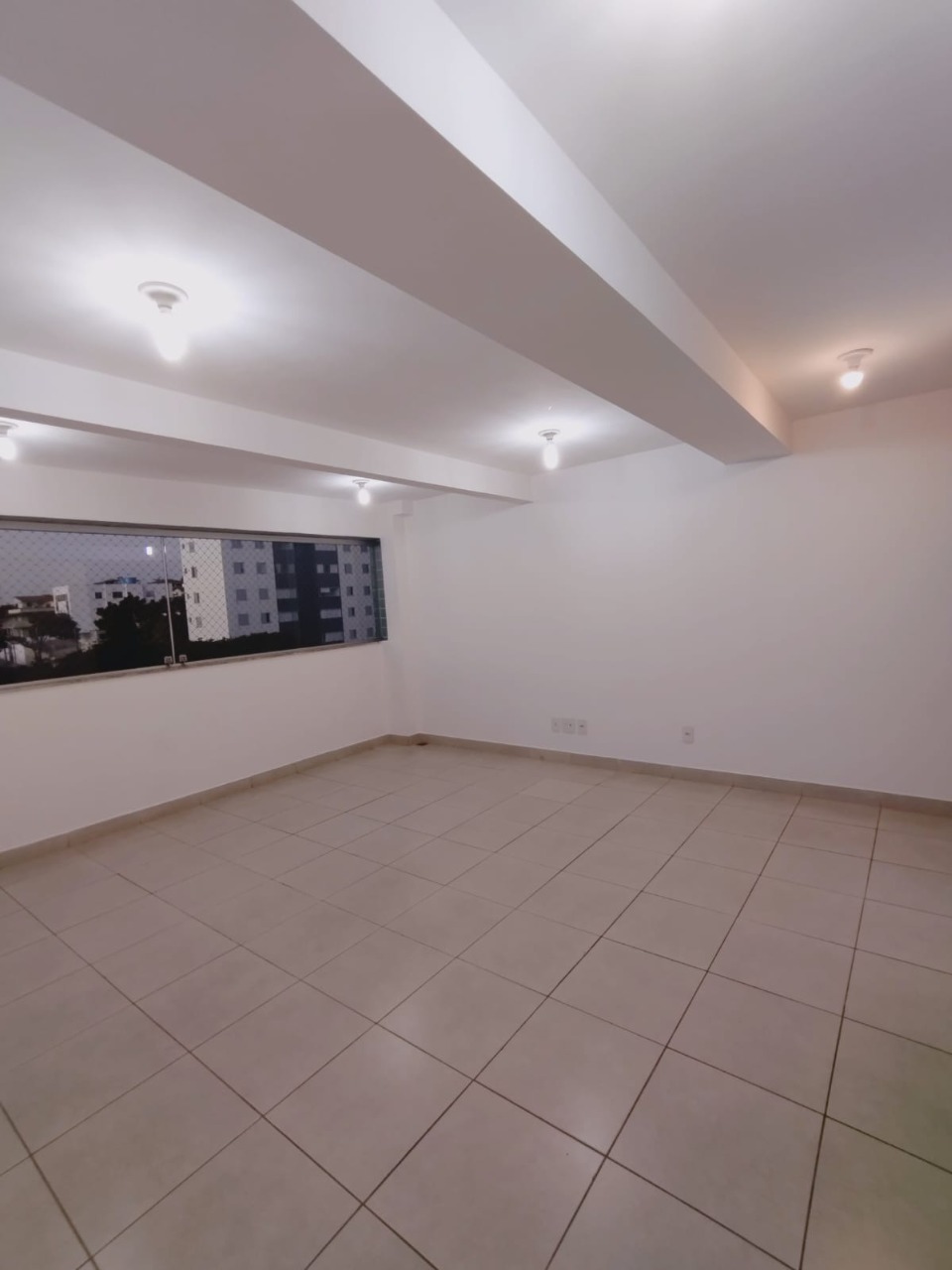 Apartamento para alugar com 3 quartos, 80m² - Foto 5