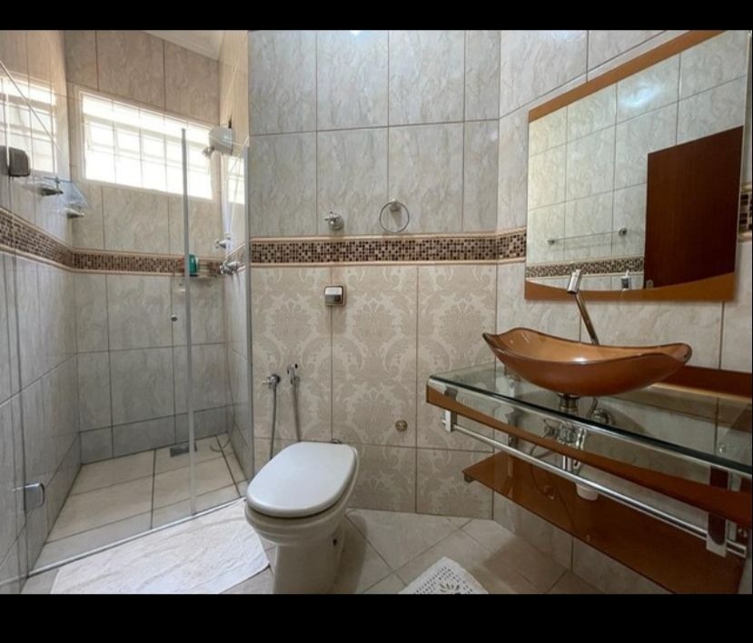 Casa à venda com 5 quartos, 268m² - Foto 10