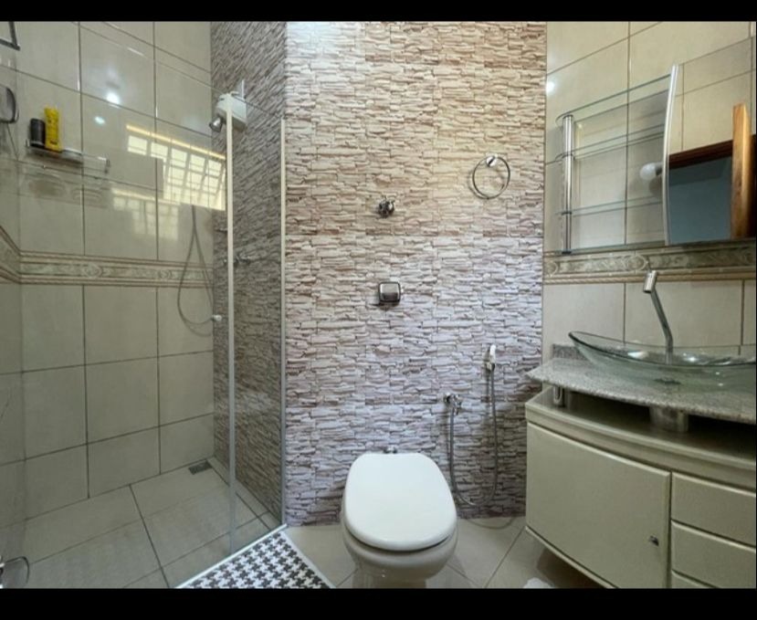 Casa à venda com 5 quartos, 268m² - Foto 11