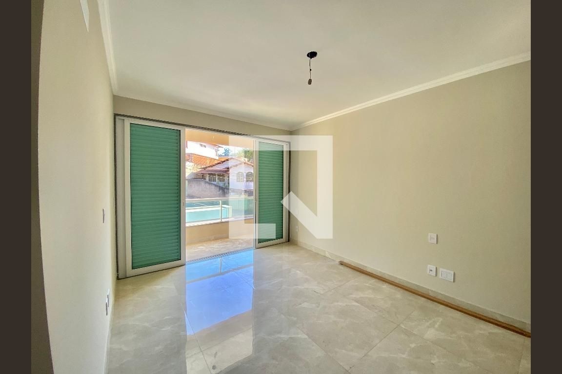 Casa à venda com 4 quartos, 220m² - Foto 7