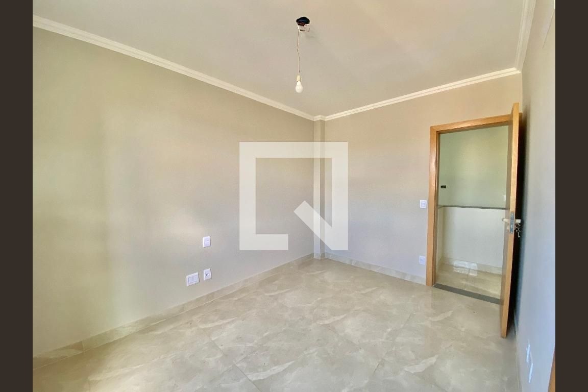 Casa à venda com 4 quartos, 220m² - Foto 12