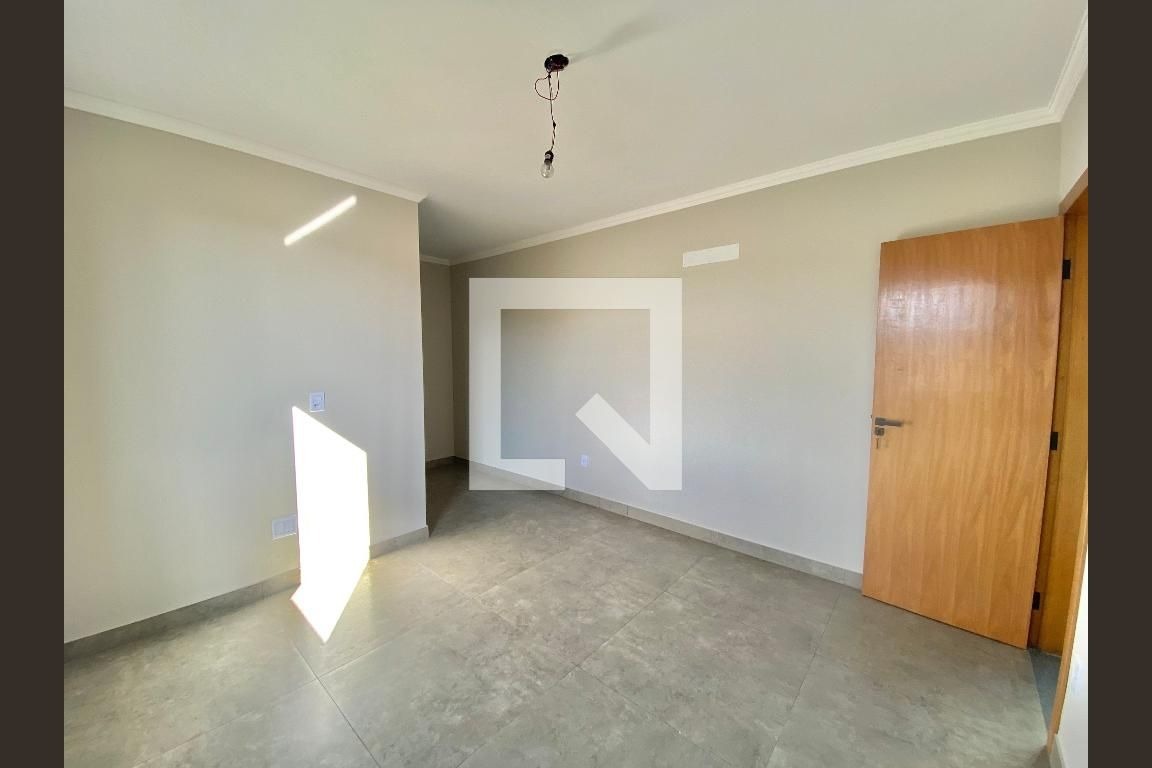 Casa à venda com 4 quartos, 220m² - Foto 23