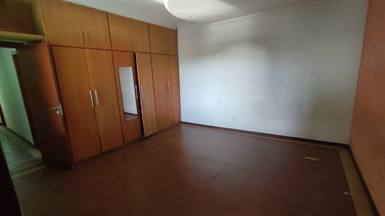 Casa à venda com 3 quartos, 372m² - Foto 20