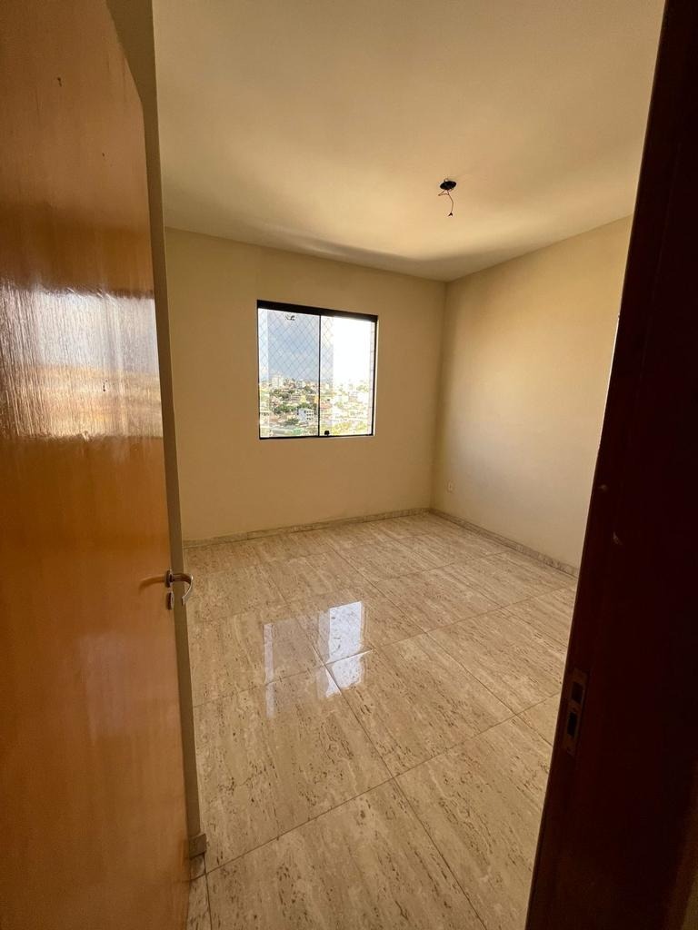 Cobertura à venda com 4 quartos, 200m² - Foto 9