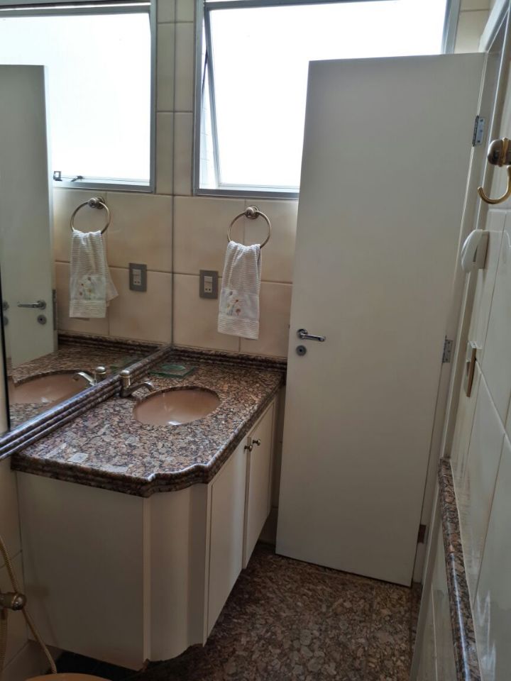 Apartamento à venda com 4 quartos, 230m² - Foto 7