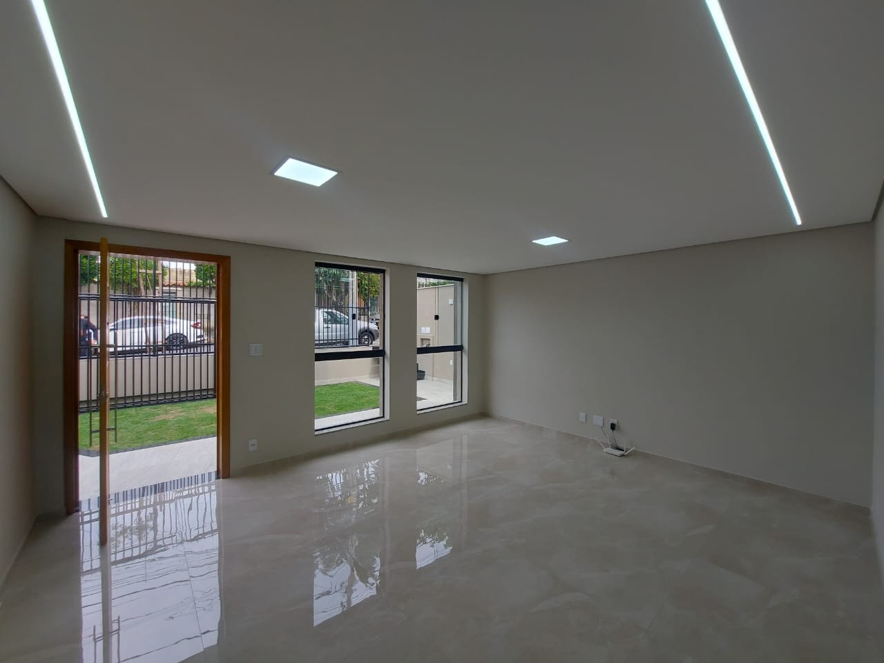 Casa à venda com 4 quartos, 177m² - Foto 4