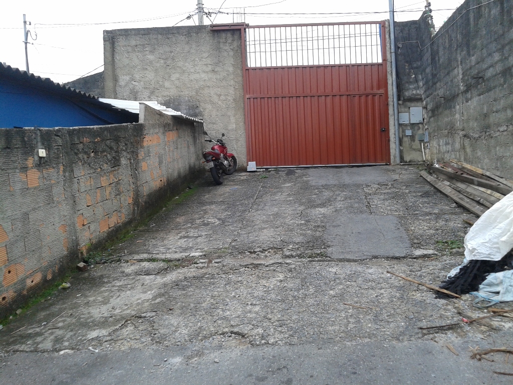 Prédio Inteiro à venda com 3 quartos, 200m² - Foto 2