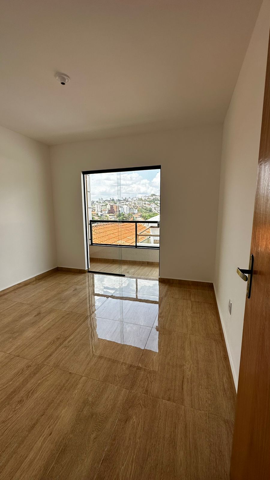 Casa à venda com 3 quartos, 80m² - Foto 4