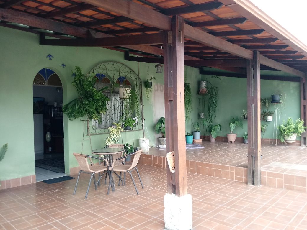 Casa à venda com 3 quartos, 260m² - Foto 1