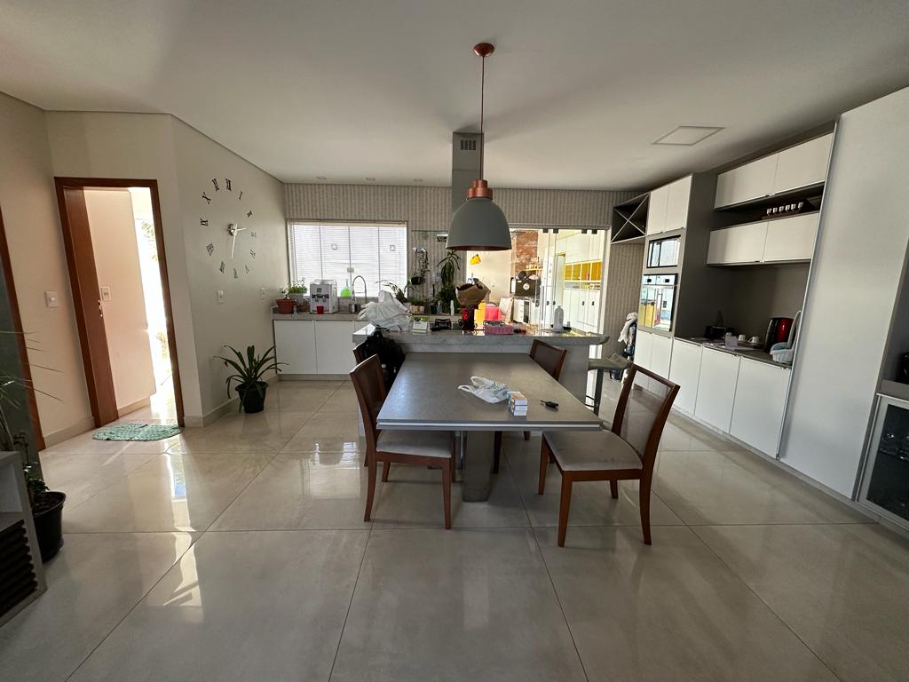 Casa à venda com 3 quartos, 184m² - Foto 10