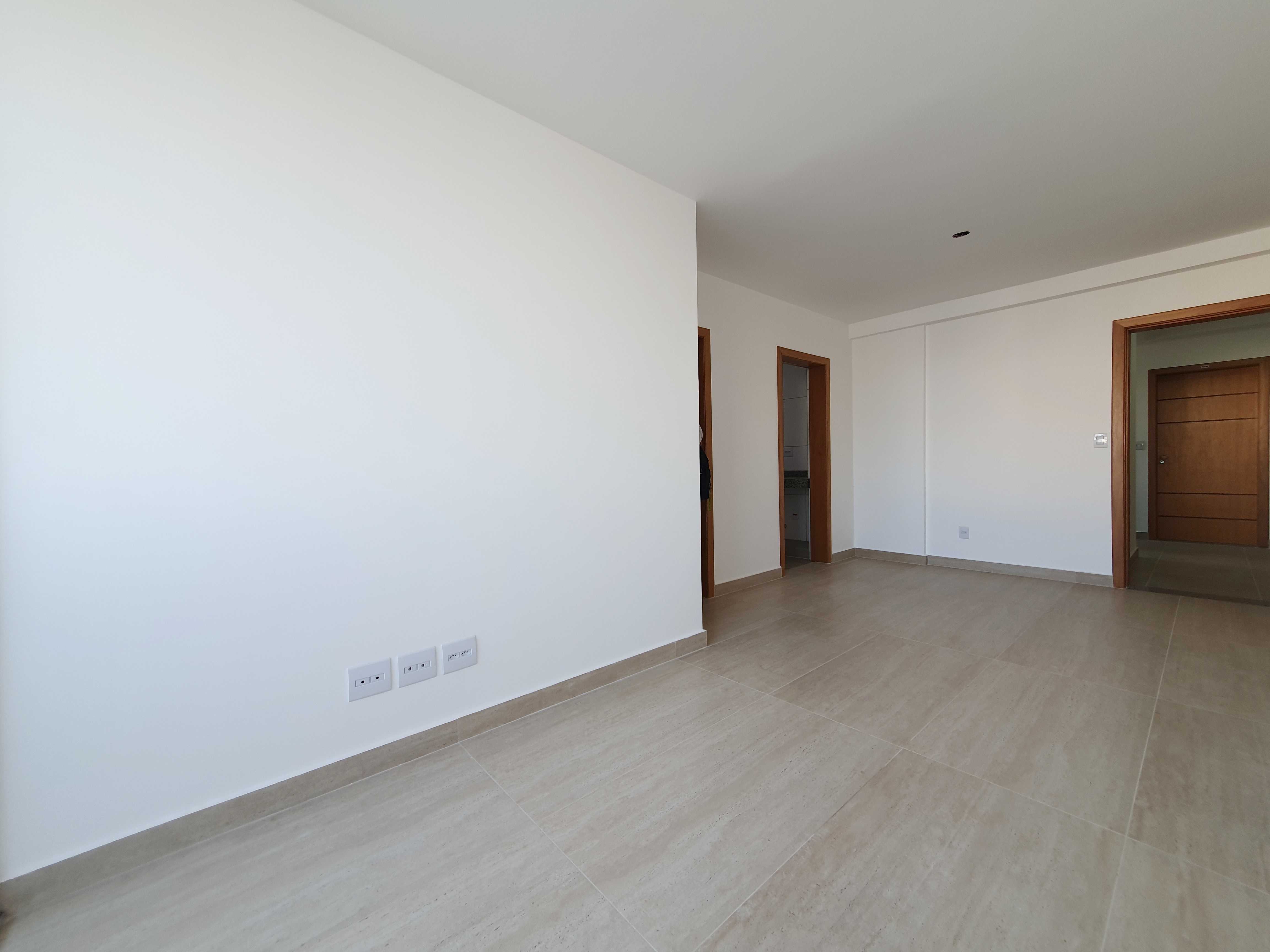 Apartamento à venda com 3 quartos, 80m² - Foto 2