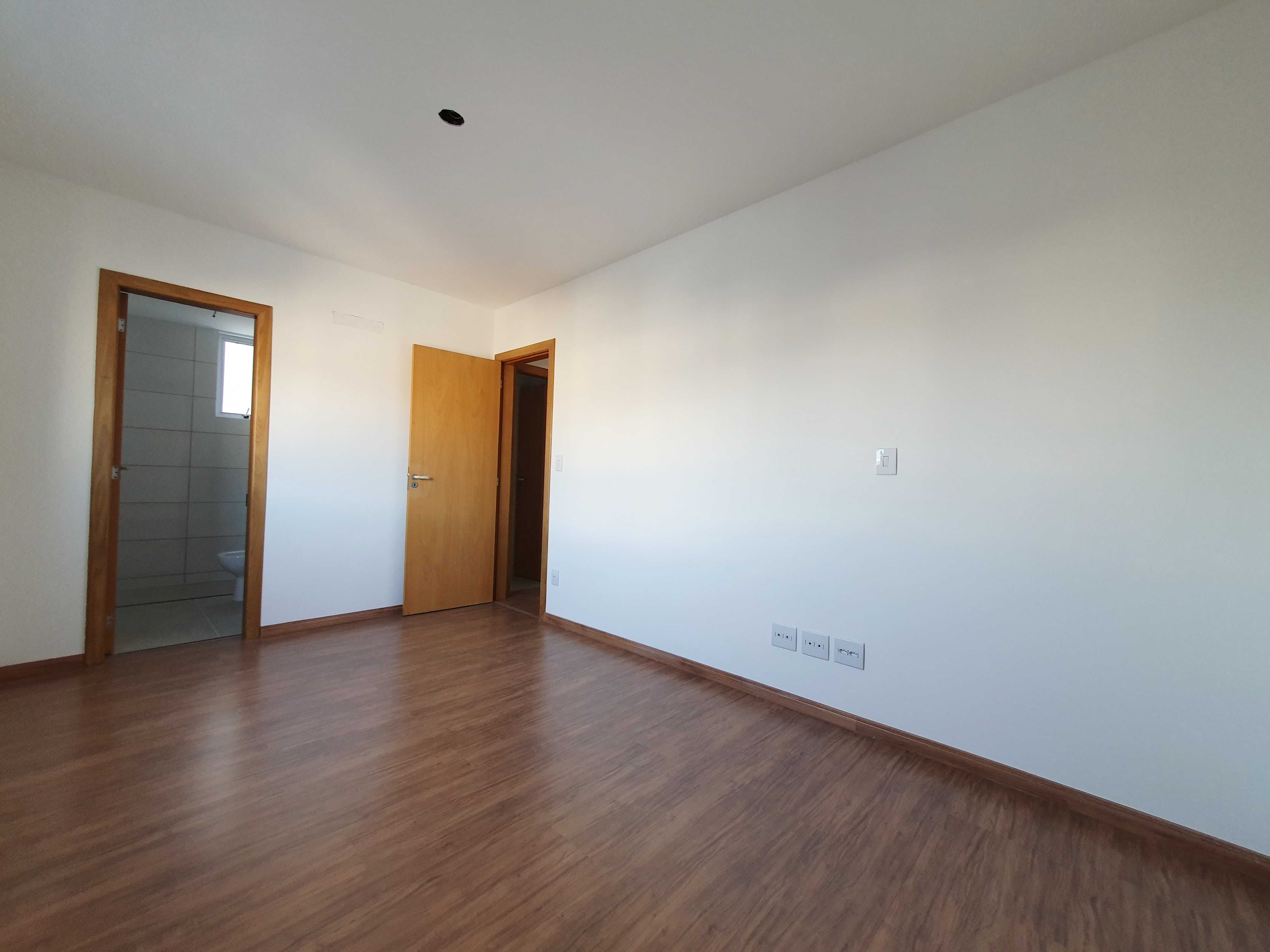 Apartamento à venda com 3 quartos, 80m² - Foto 11