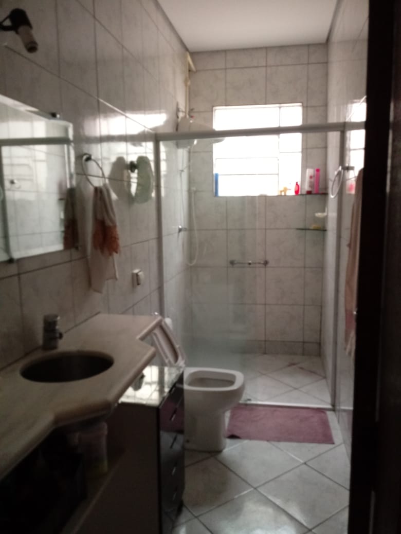 Casa à venda com 4 quartos, 200m² - Foto 4