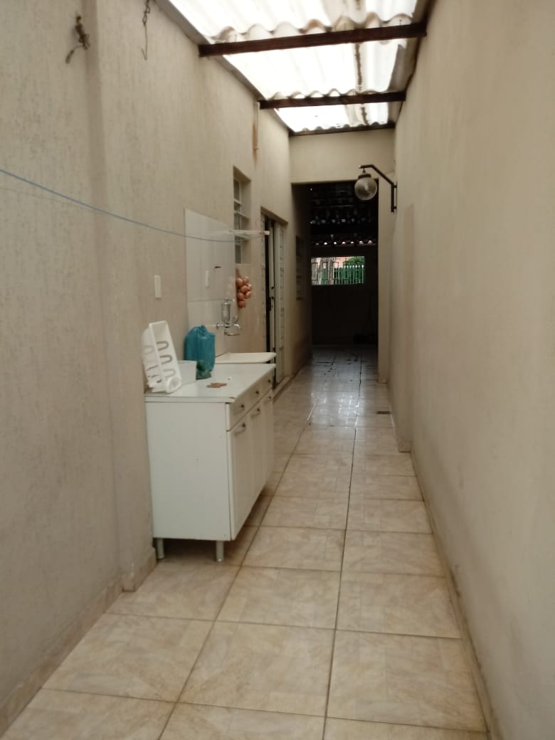 Casa à venda com 4 quartos, 200m² - Foto 7