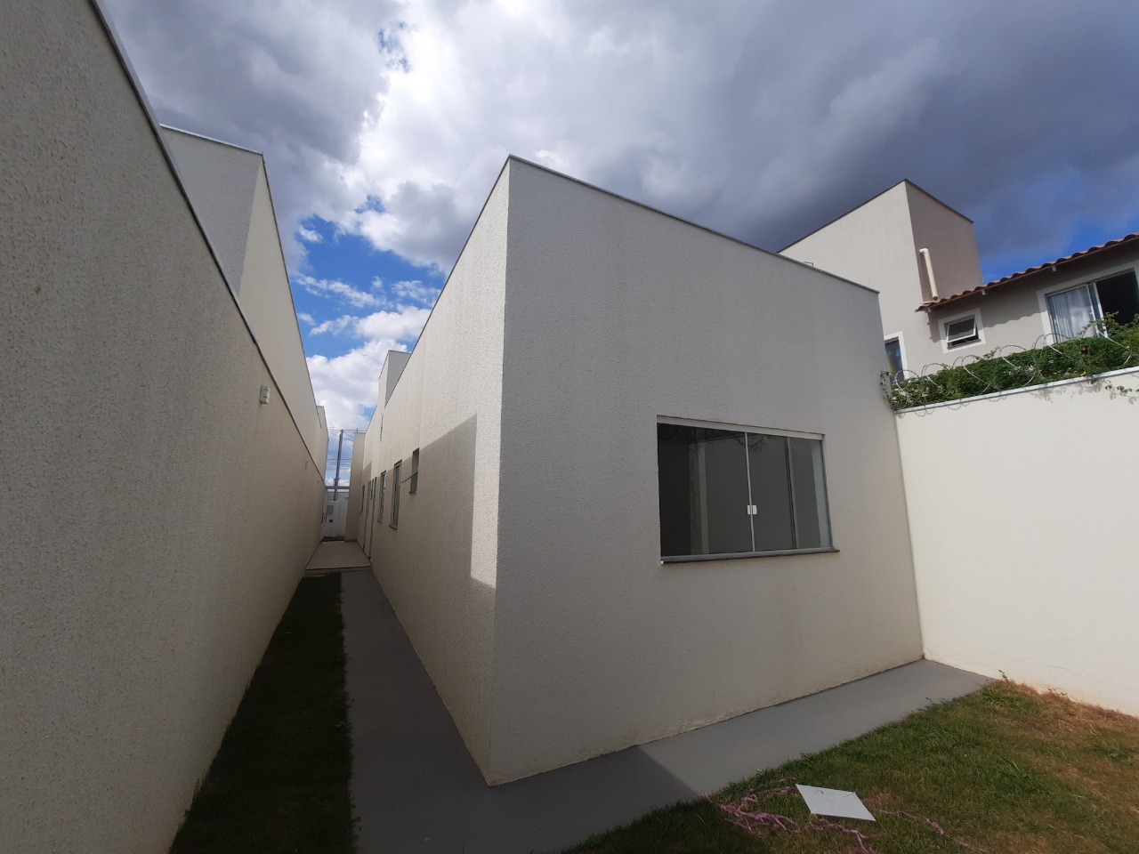 Casa à venda com 3 quartos, 83m² - Foto 4