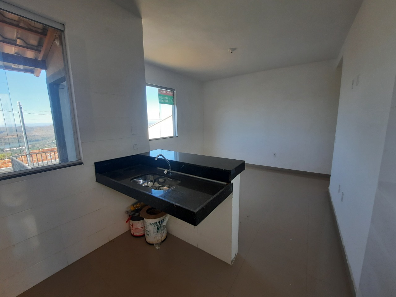 Casa à venda com 3 quartos, 67m² - Foto 5