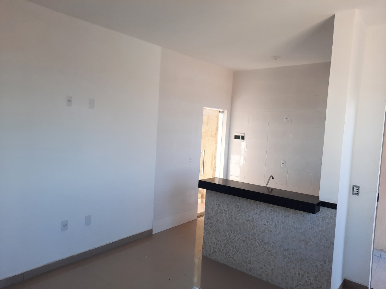 Casa à venda com 3 quartos, 67m² - Foto 9