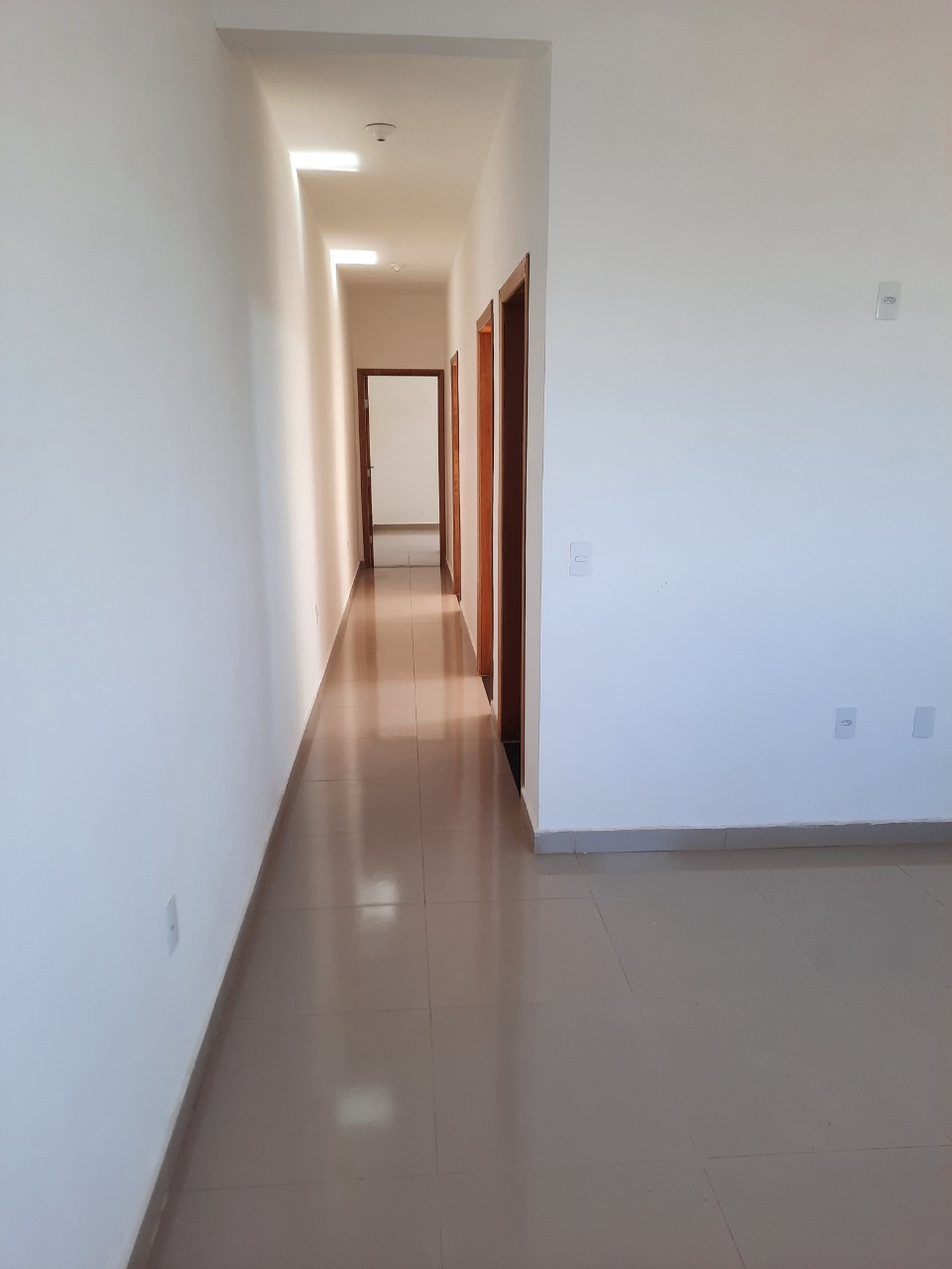 Casa à venda com 3 quartos, 67m² - Foto 12