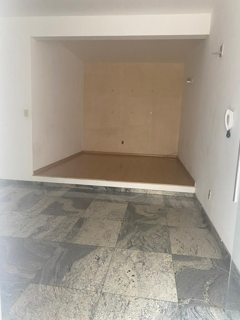 Apartamento à venda com 4 quartos, 184m² - Foto 7