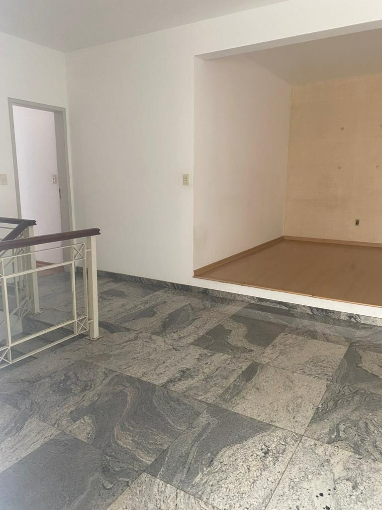 Apartamento à venda com 4 quartos, 184m² - Foto 8