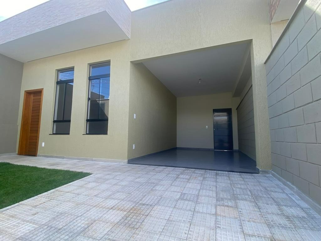 Casa à venda com 3 quartos, 103m² - Foto 1