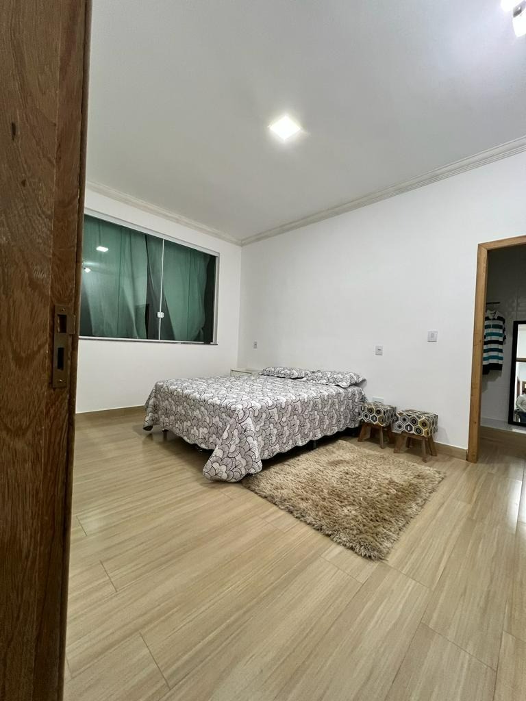 Casa à venda com 3 quartos, 383m² - Foto 9