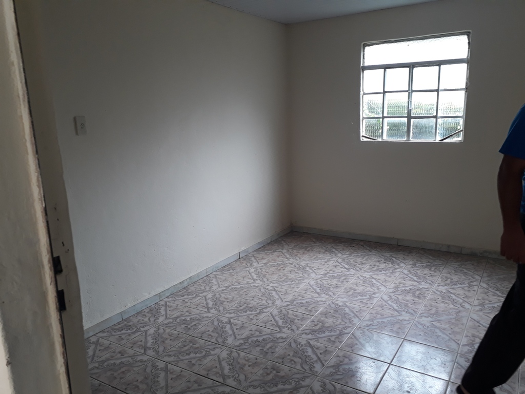 Casa à venda com 2 quartos, 80m² - Foto 2