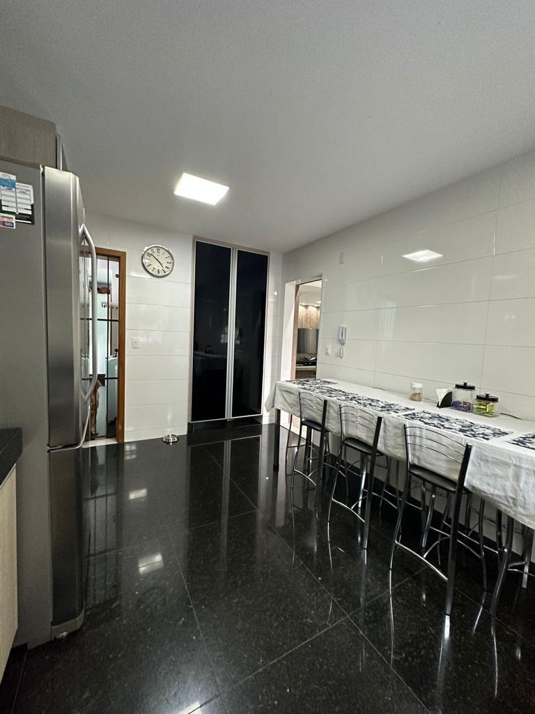 Cobertura à venda com 4 quartos, 252m² - Foto 4