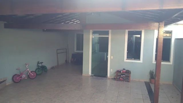 Casa à venda com 3 quartos, 220m² - Foto 2