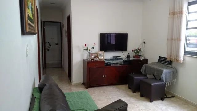 Casa à venda com 5 quartos, 240m² - Foto 5