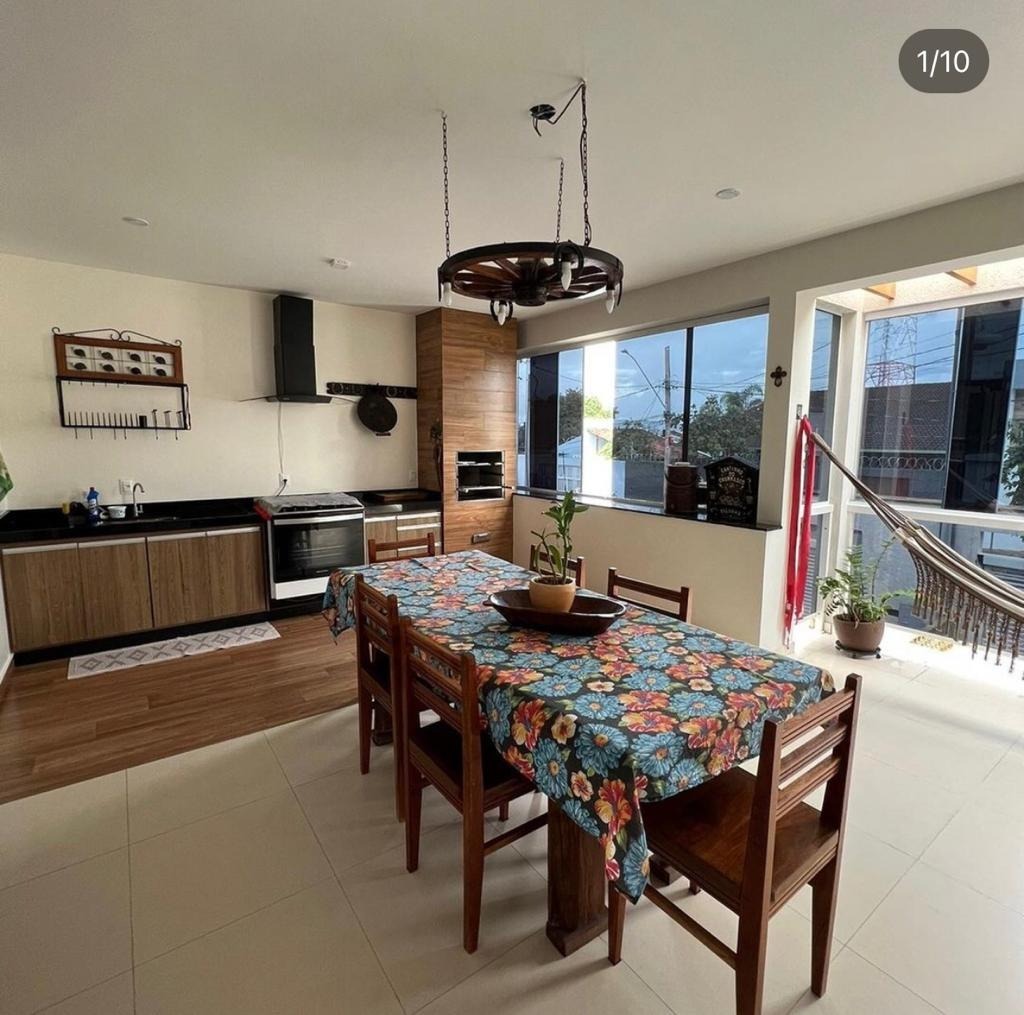 Casa à venda com 3 quartos, 155m² - Foto 1